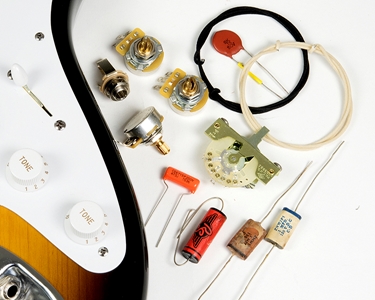 Strat_Electronics_750x600.jpg